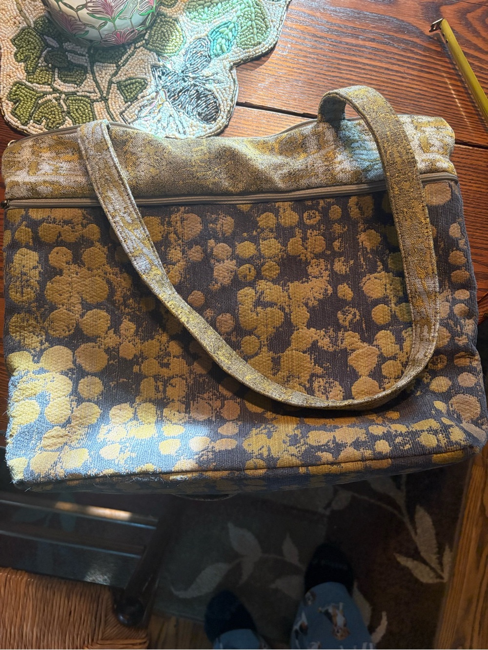 Textured Floral-Pattern Shoulder Bag in Brown and Gold